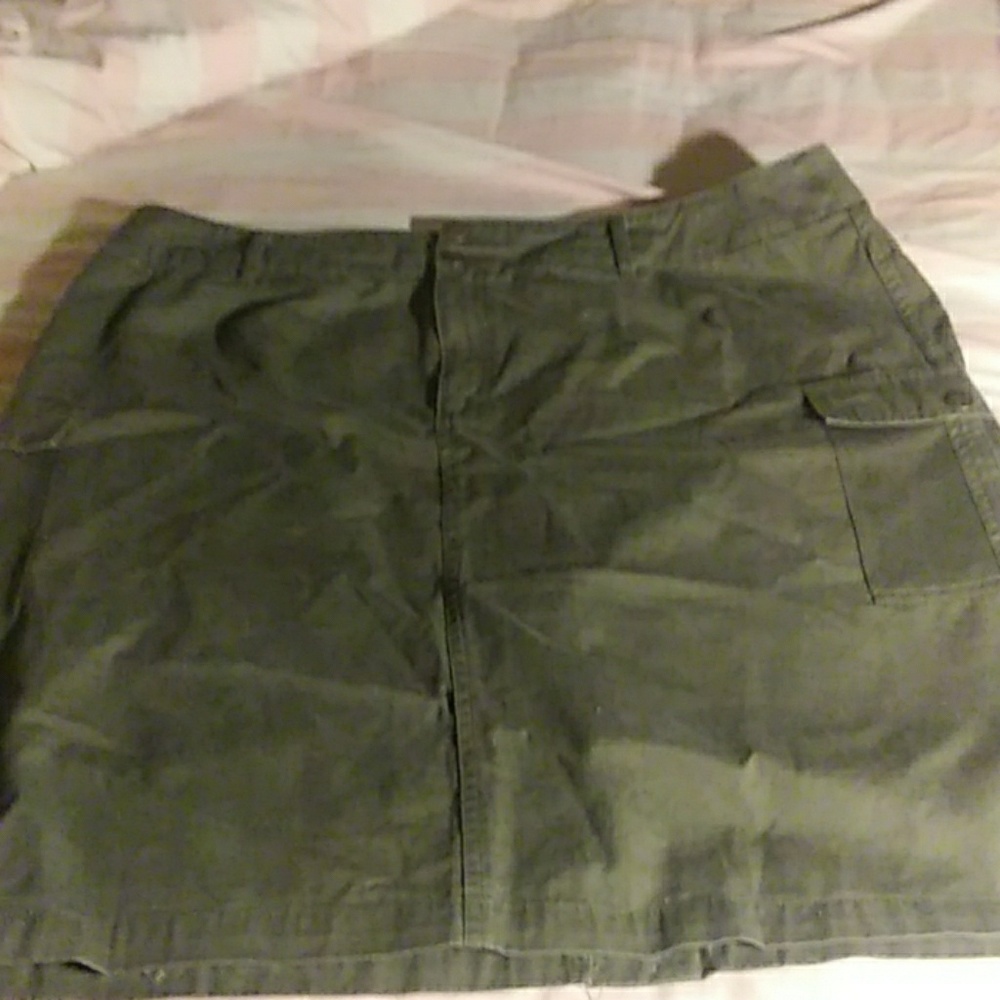 Izod skirt
